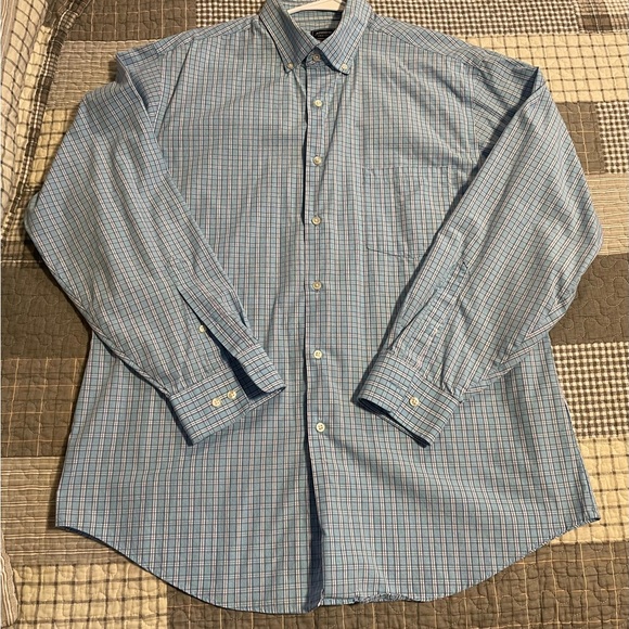 🩵 Pale Blue Men’s Shirt - Picture 4 of 10